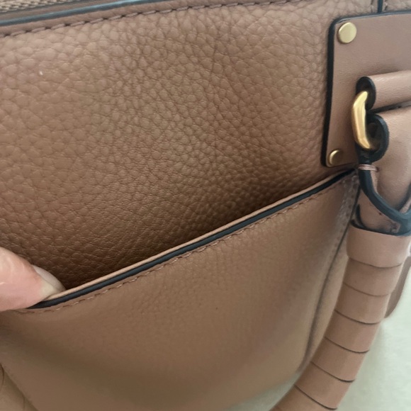 Classy, sturdy and spacious bag! - Picture 6 of 10